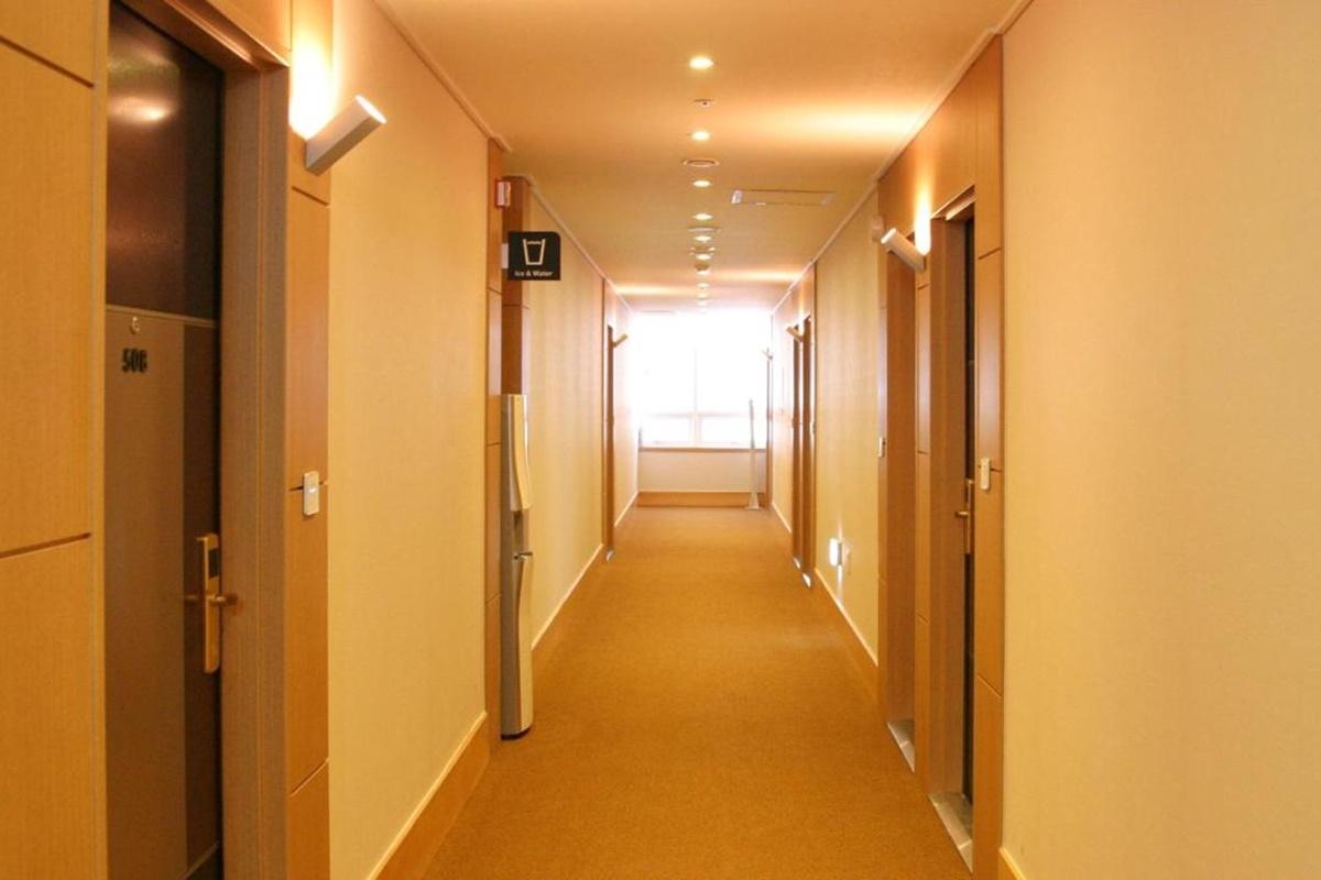 Skypark Myeongdong 3 Hotel Seoul