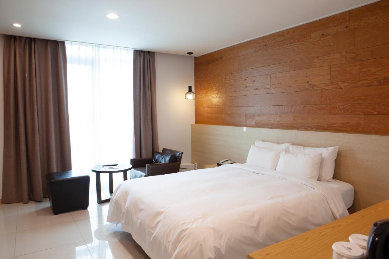 Nafore Hotel