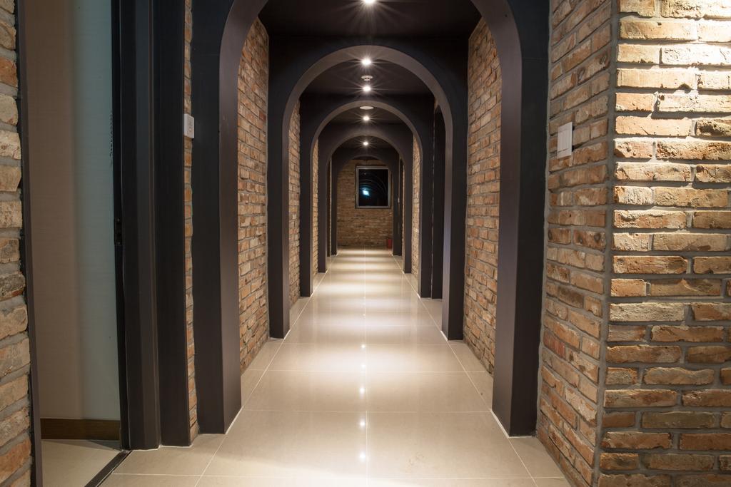 Two Be In Tourist Hotel Seoul