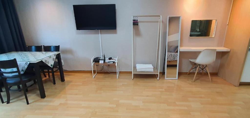 Jsm Hongdae Apartment