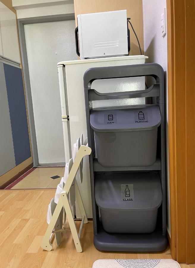 Hongdae 3 - 1min From Hongik Uni Station Exit #1 Apartment *