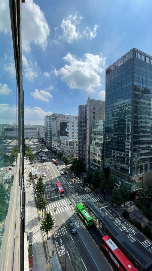 Hongdae 3 - 1min From Hongik Uni Station Exit #1 Apartment Seoul