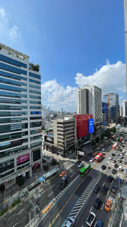 Hongdae 3 - 1min From Hongik Uni Station Exit #1 Seoul