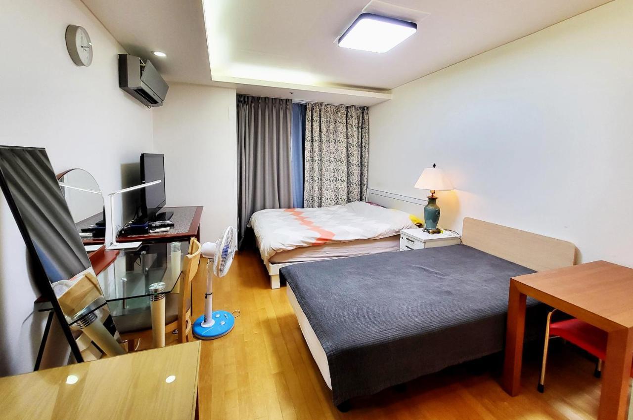 Khan Apartment *
