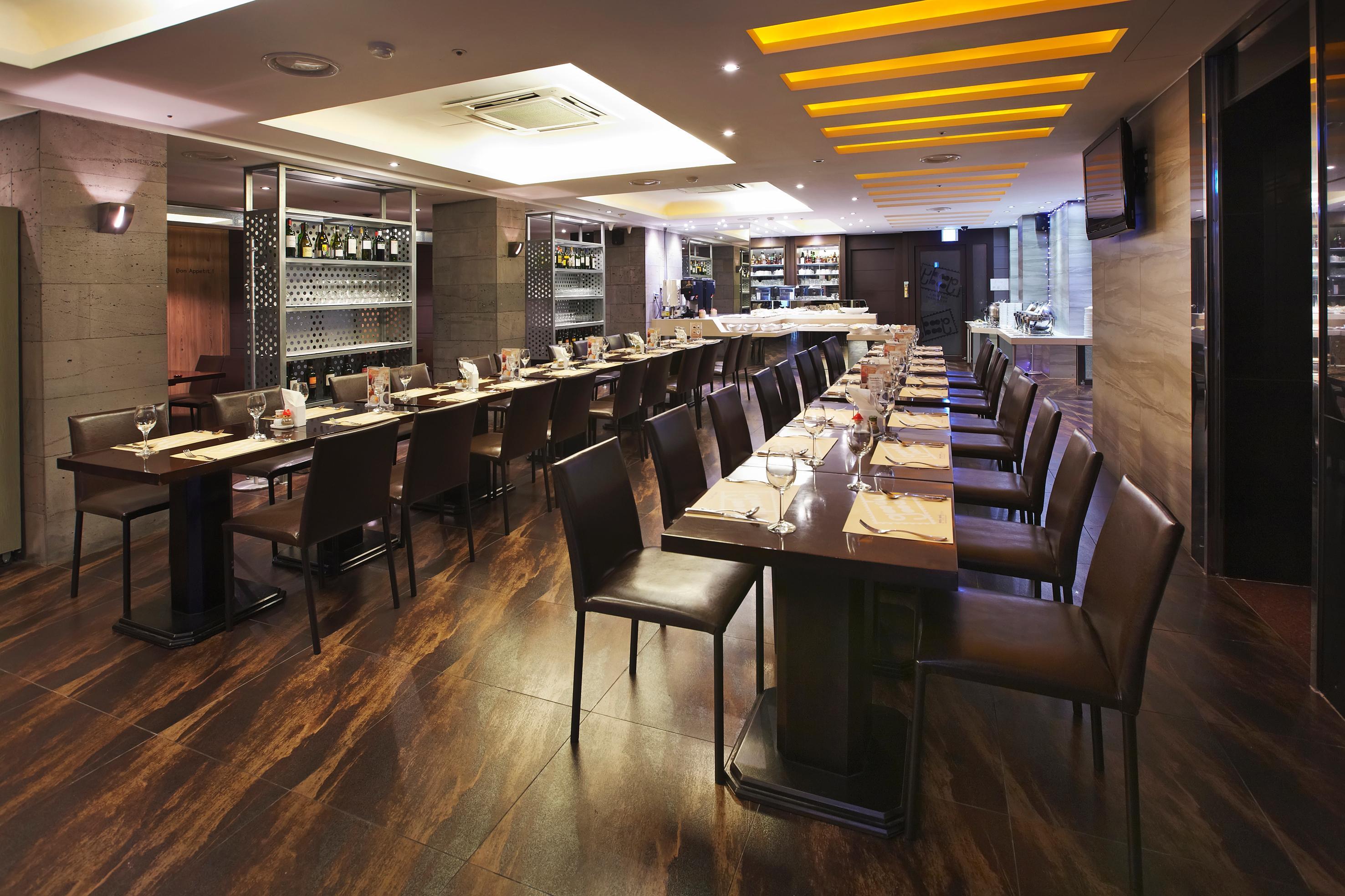 Hotel Savoy Myeongdong 3*