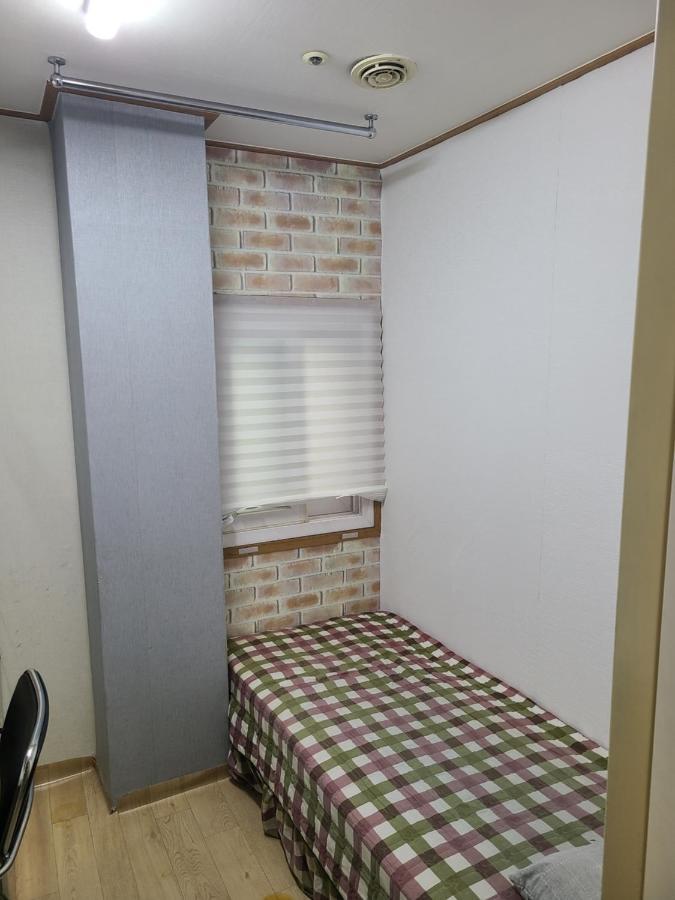 Core Livingtel Gangnam *