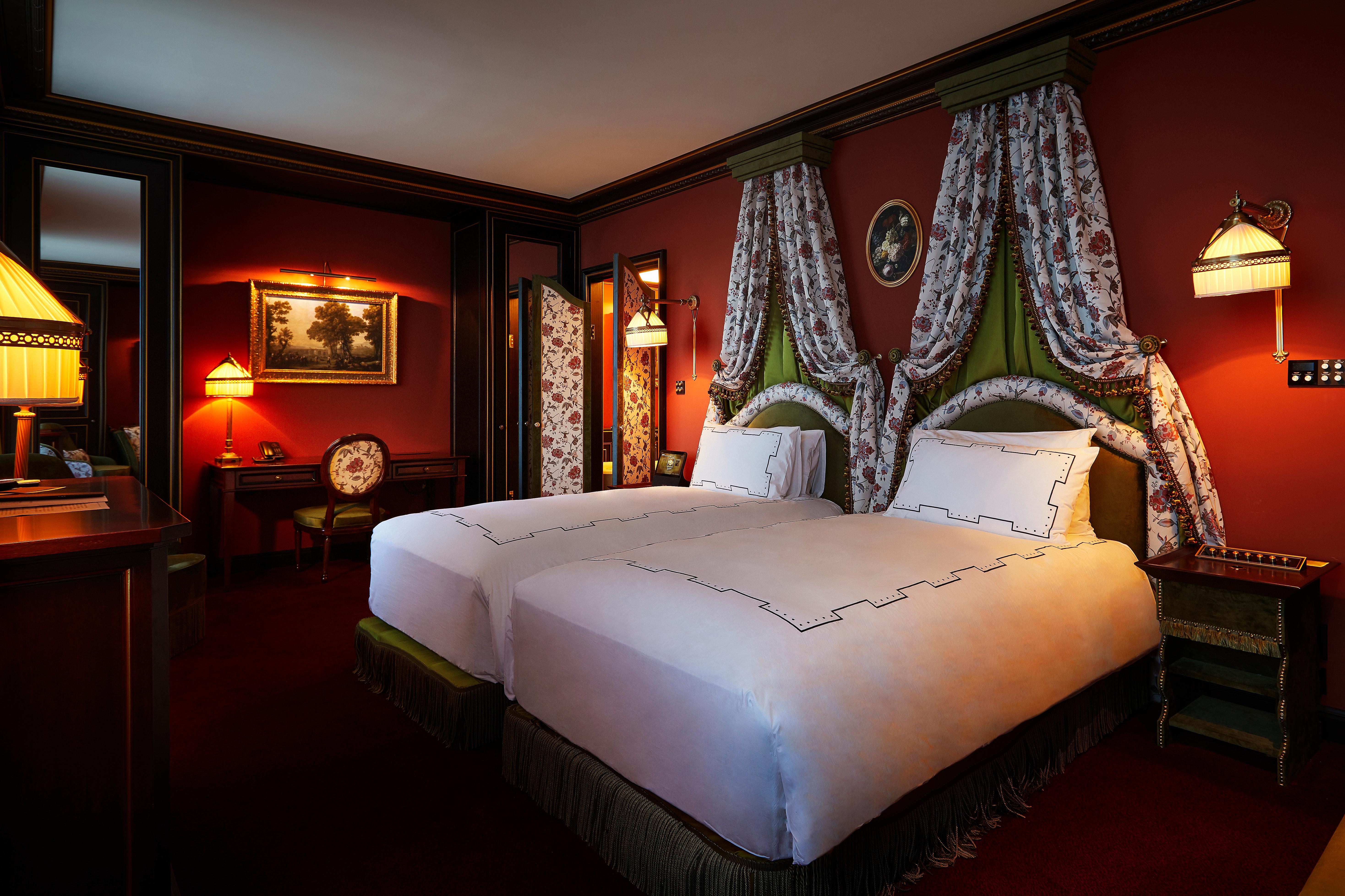 L'escape Hotel 4*