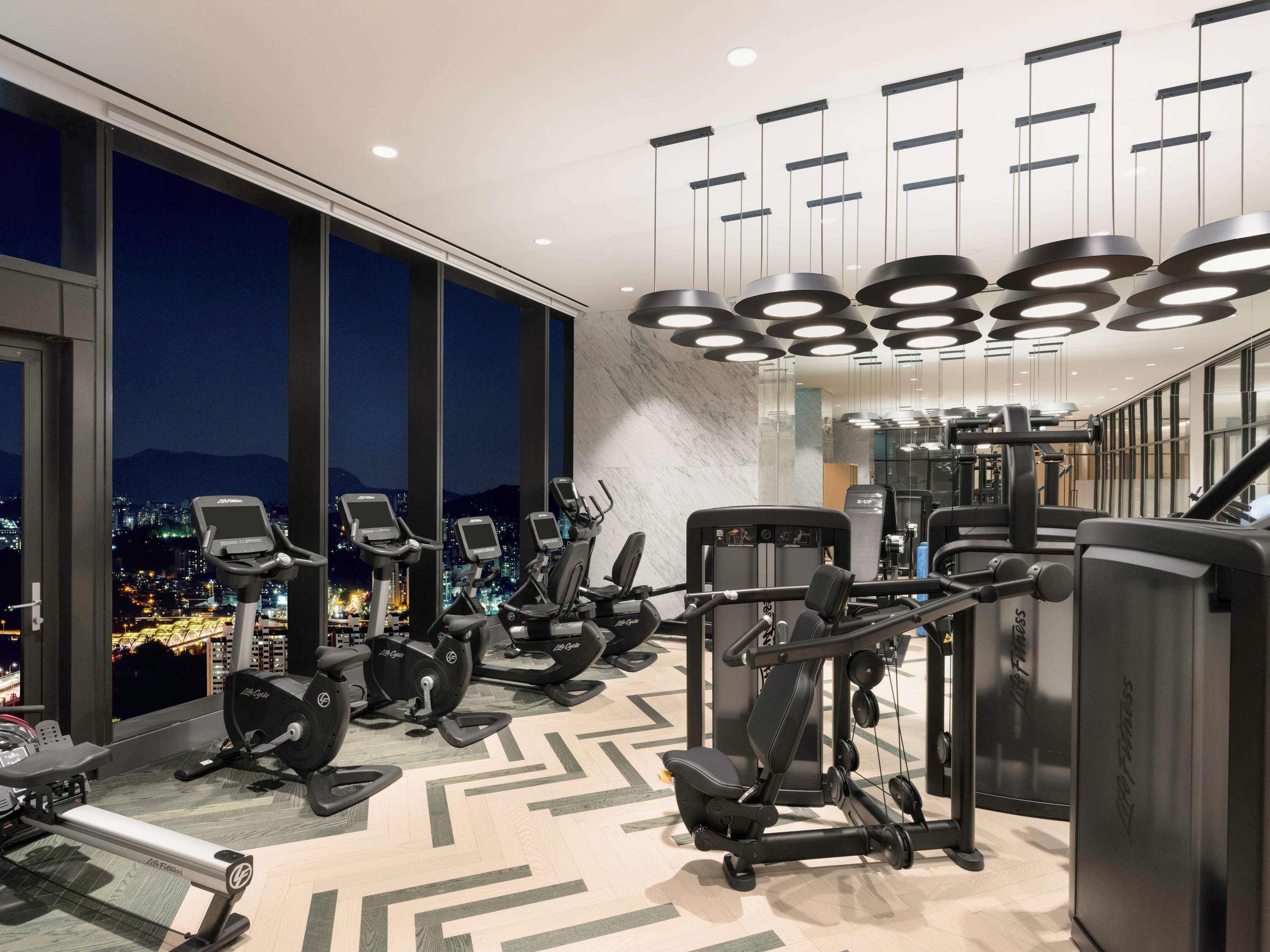 Novotel Ambassador Yongsan 5*