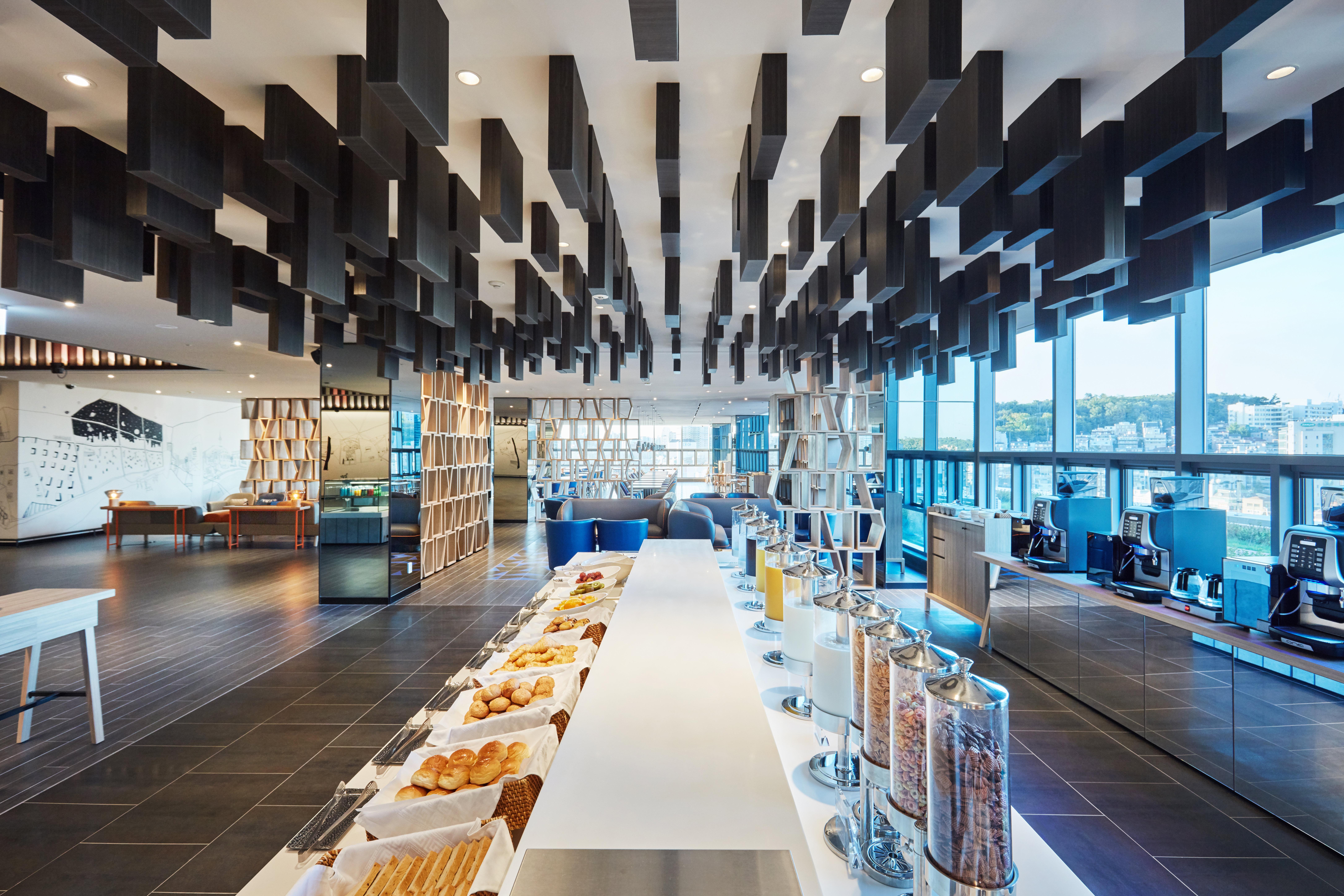 Hotel Express Hongdae By Ihg 4*