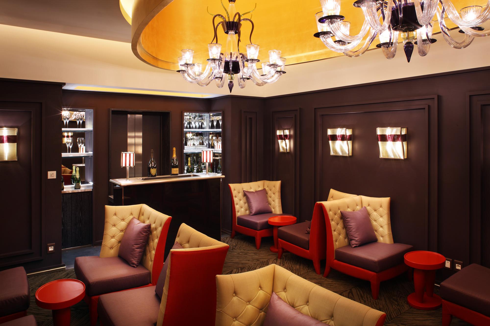 Lotte Executive Tower Hotel 5*
