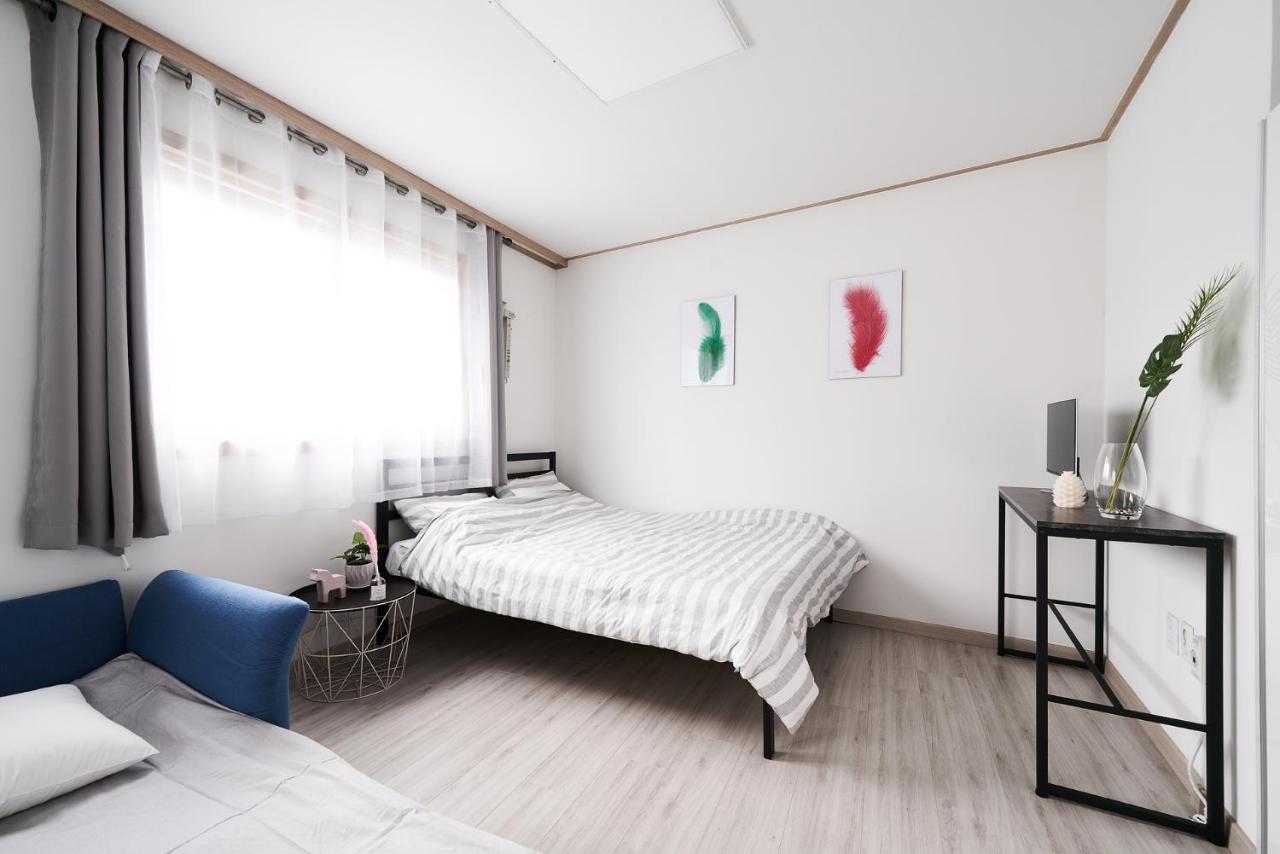 Sweet Apartment *