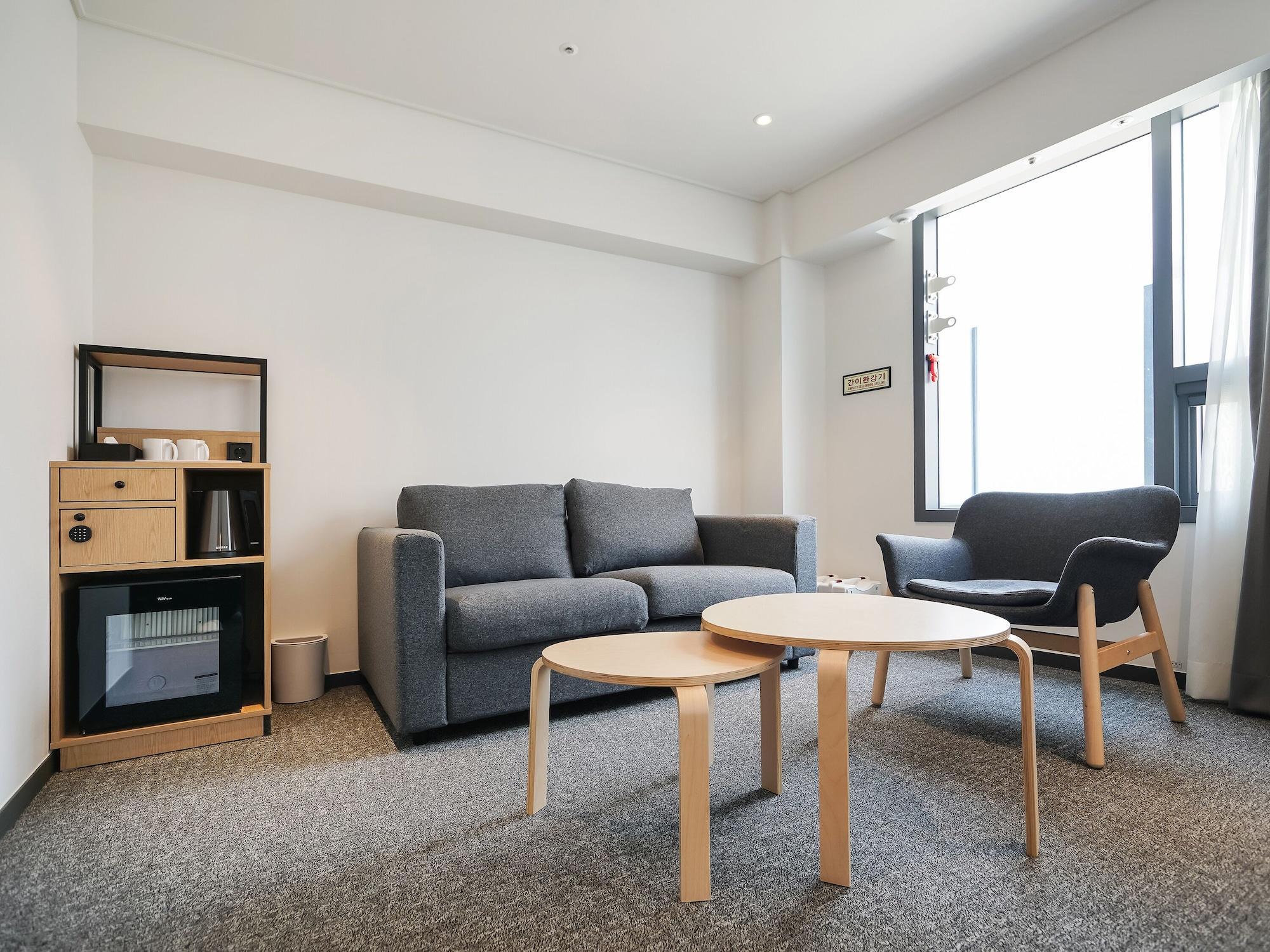 Hotel Henn Na Myeongdong Seoul