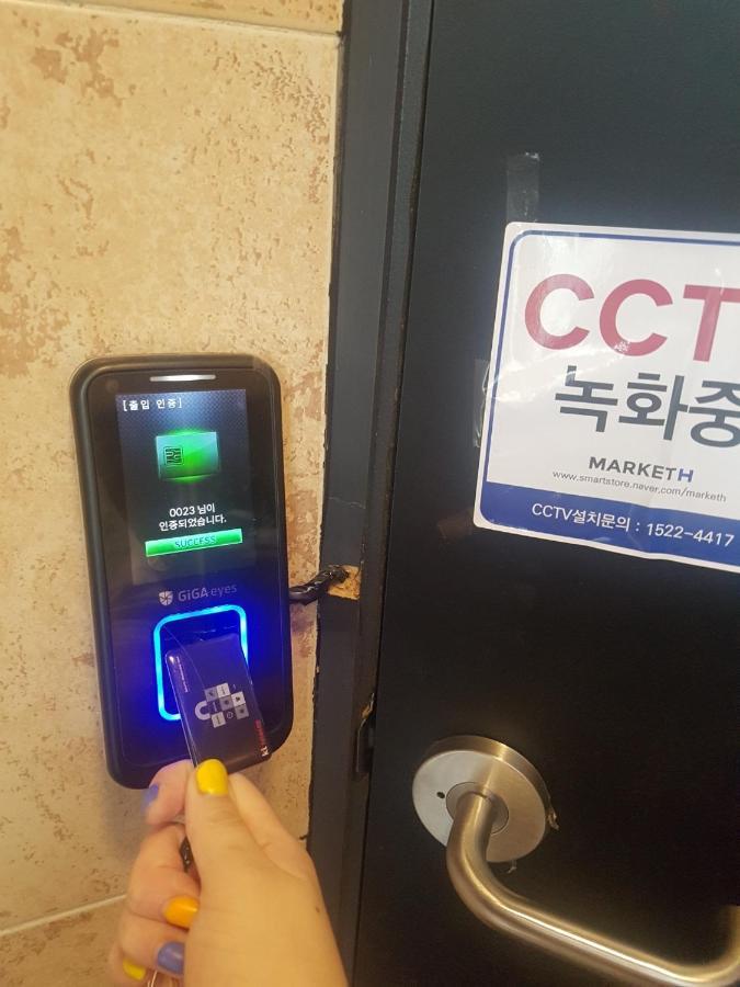 Gangnamstay - Foreign Female Only * Seoul