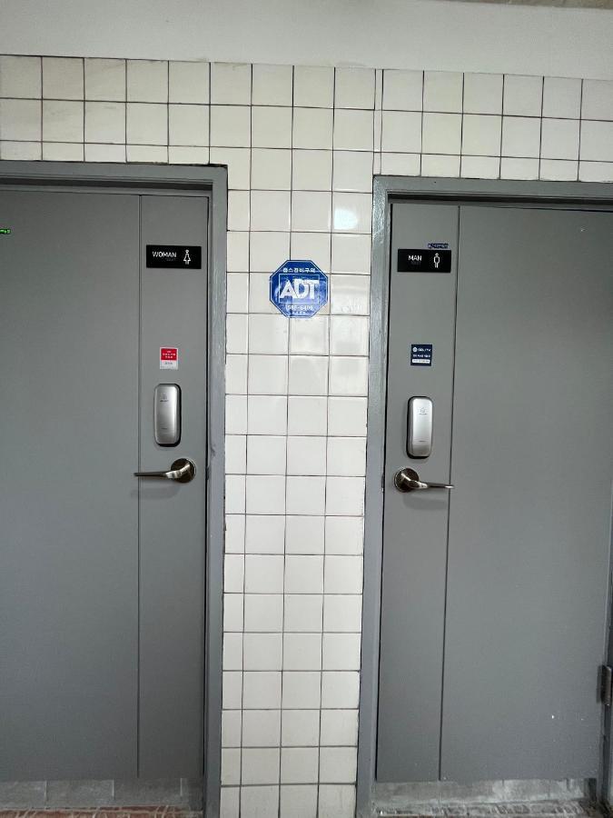 The Cube House - Female Only Hostel