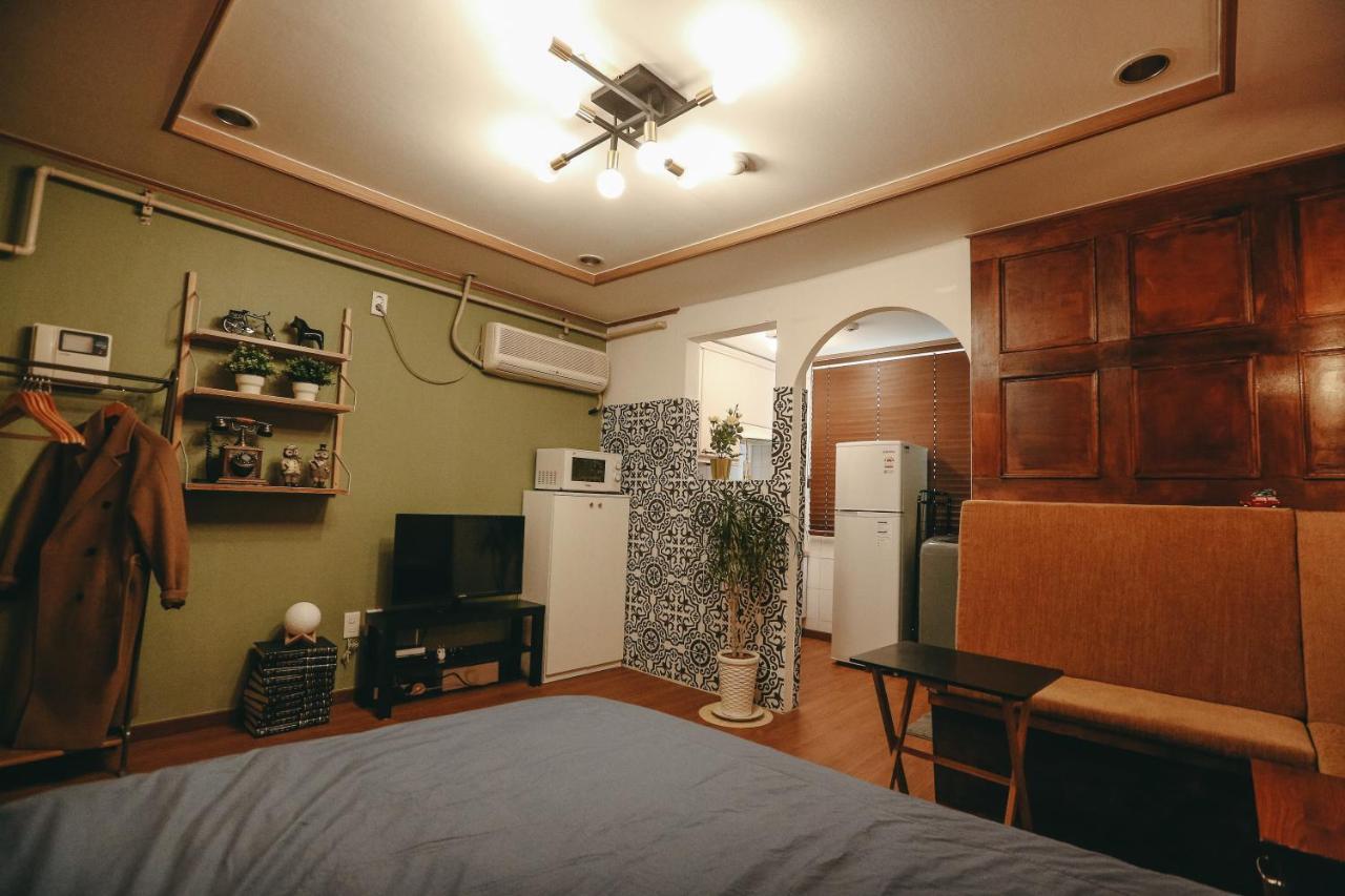 Mamuang House Bed & Breakfast *