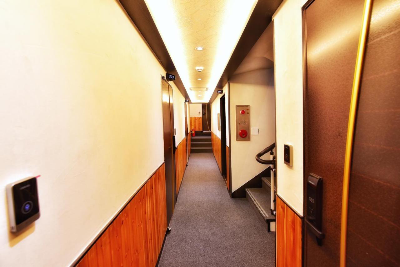 The Road Guest house 2*