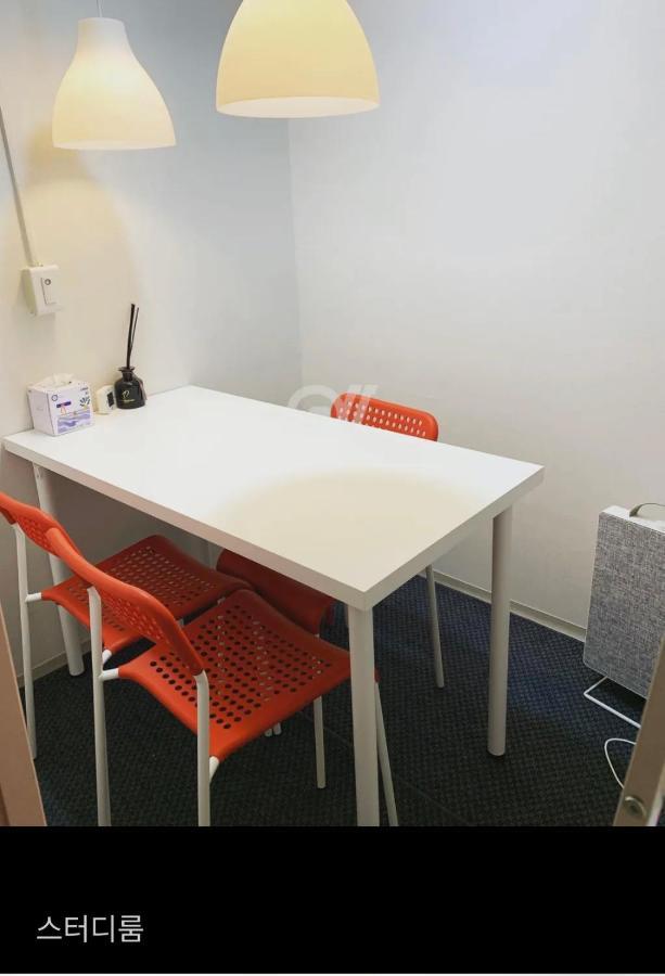 Hostel The Cube House - Female Only Seoul