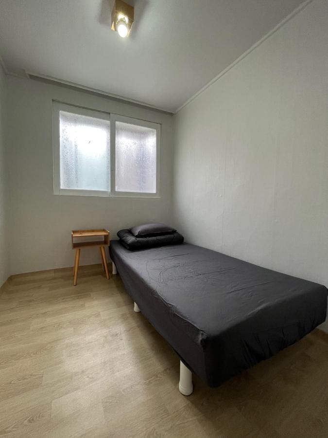 Guest house T Geusthouse / Share House 204 *