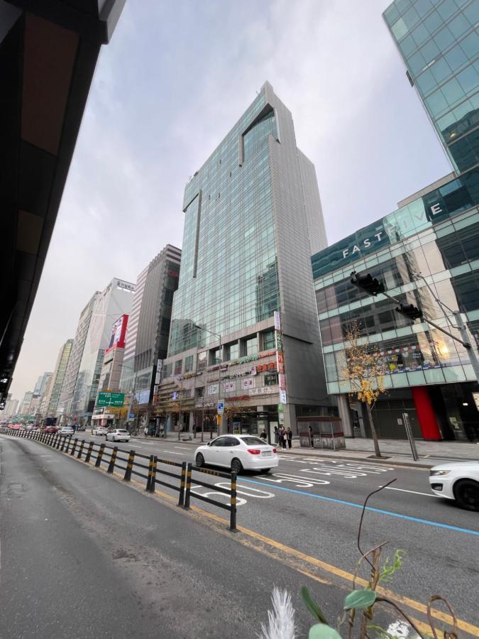 Apartment Hongdae Residence-4 - 1min From Hongik Univ Station #1 *