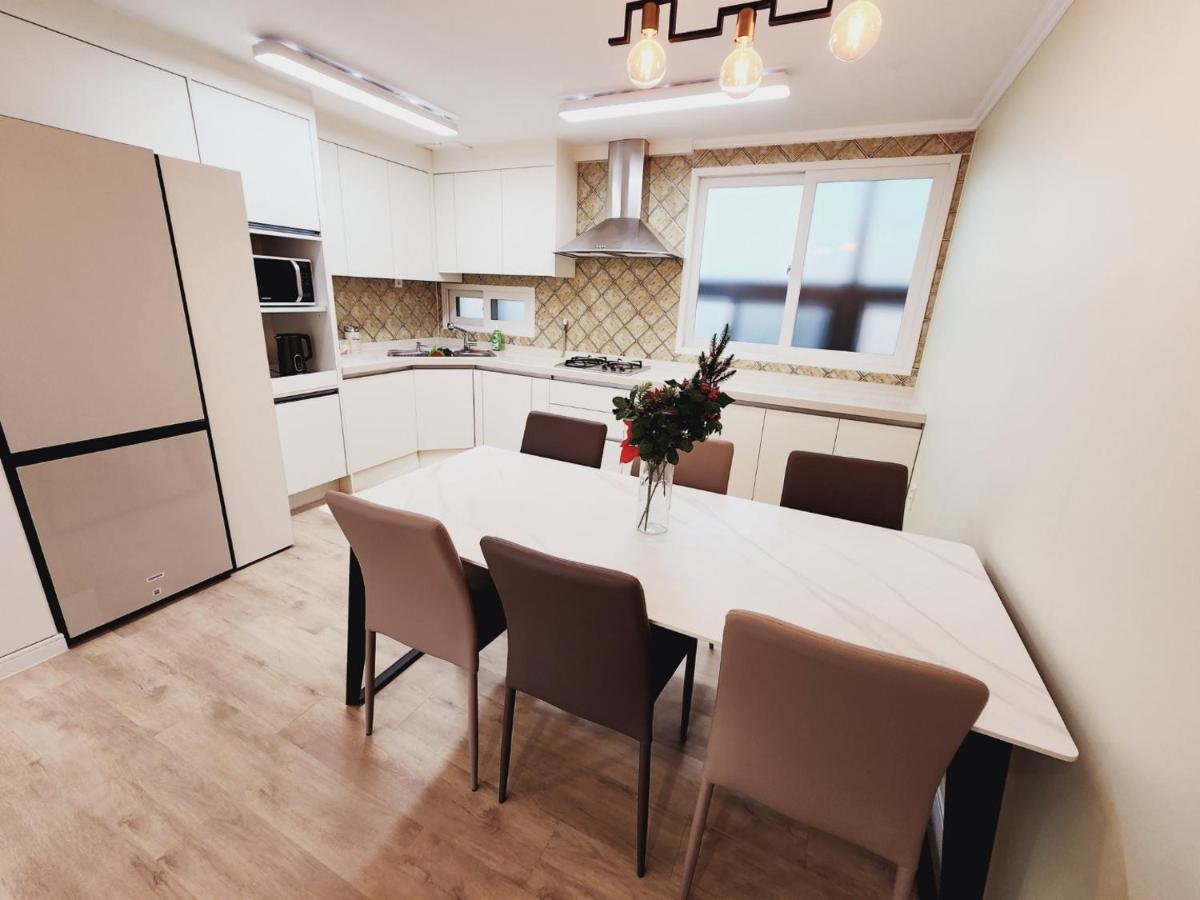 Grand Open Hongdae Houes 4bdr 2bth *