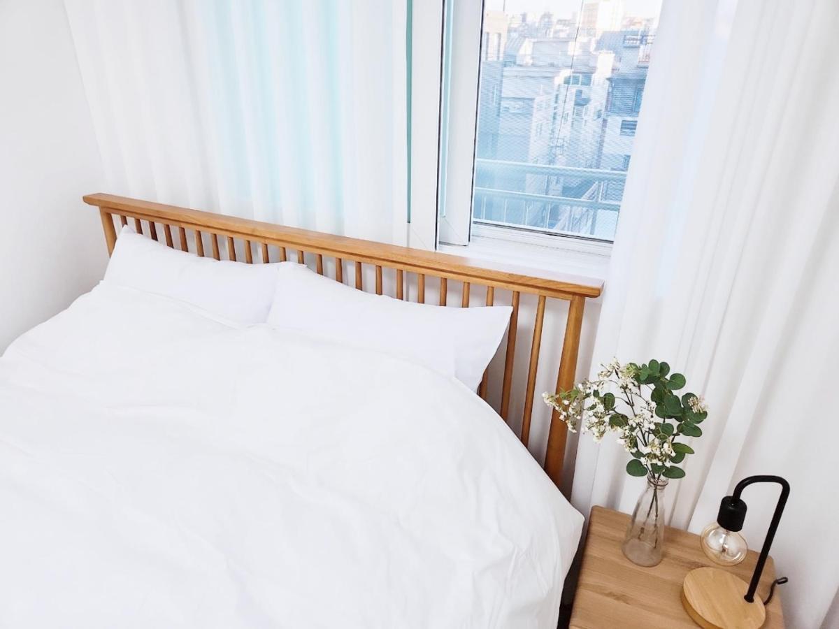 Apartment Grand Open Hongdae Houes 4bdr 2bth Seoul