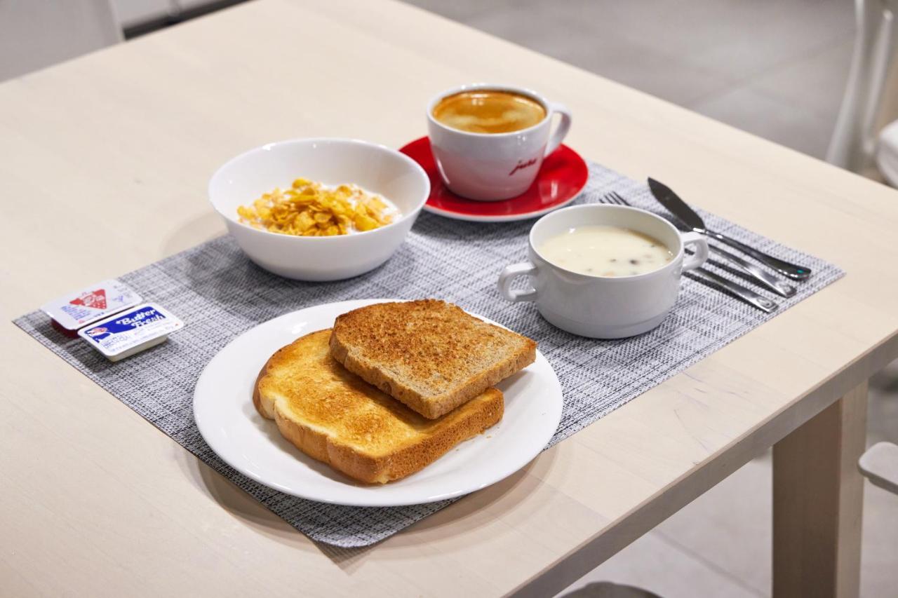 Creto Myeongdong Hotel 3*