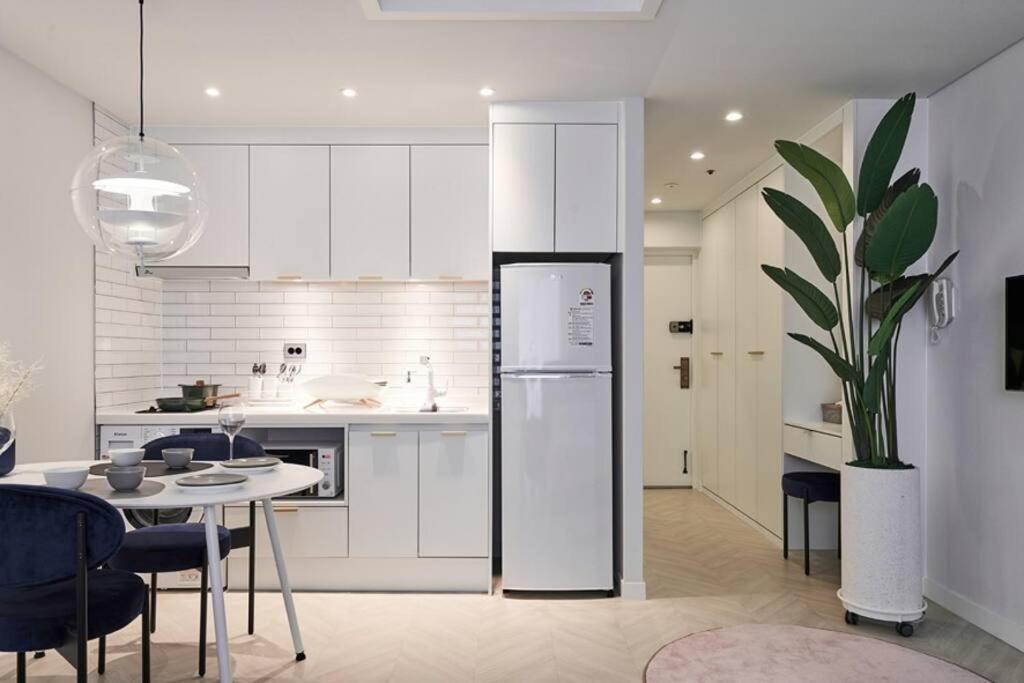 Apartment 1mins Hongik Station - Muse02 *