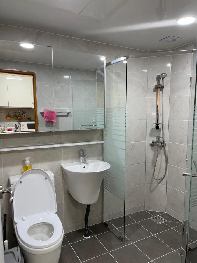 Hongik Univ Station Exit 1 Apartamento Seul