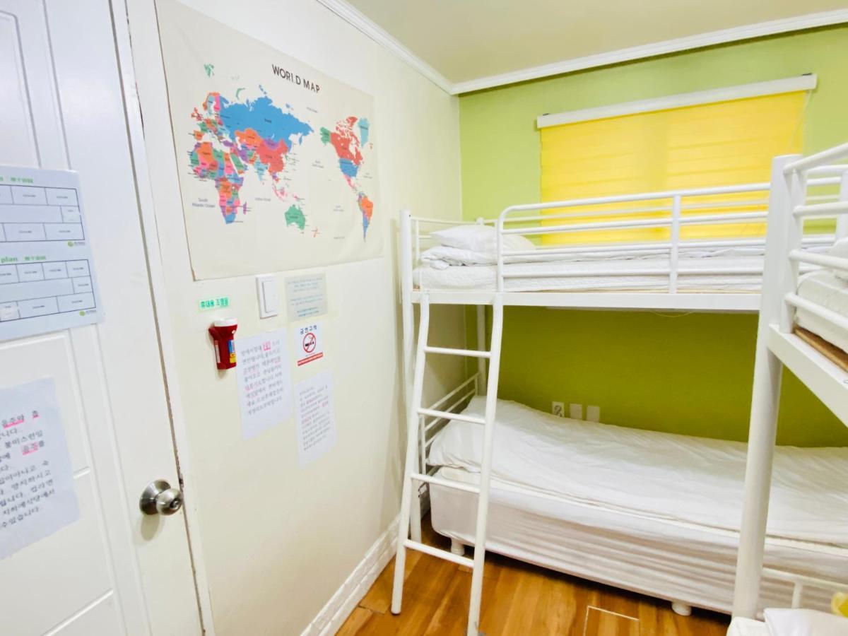 Aroha Guesthouse Seoul Station Hostel