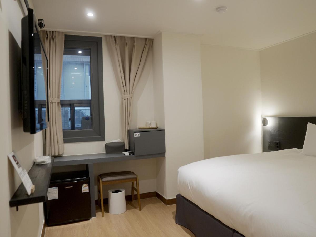 Hotel First Myeongdong