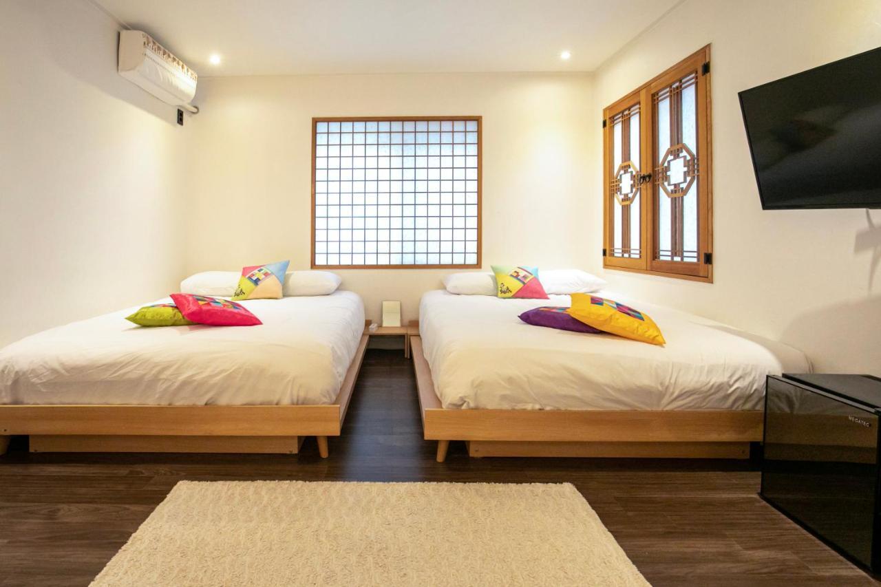 Bias K-girl - Women Only Guest house *