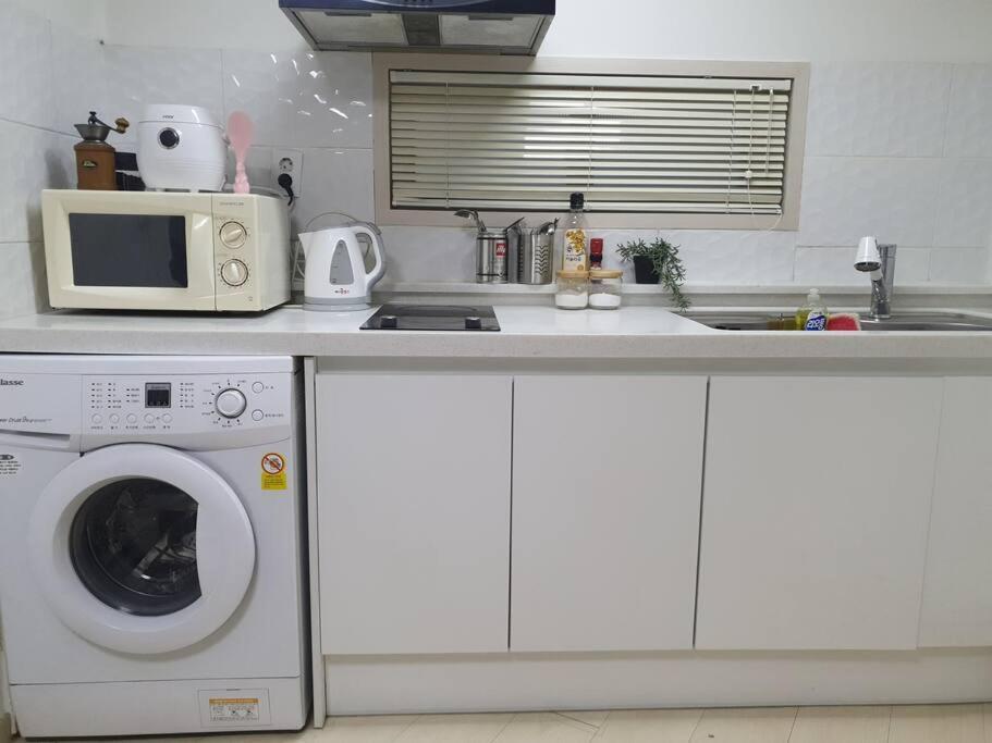 Arex Hongik Unit 101 Seoul