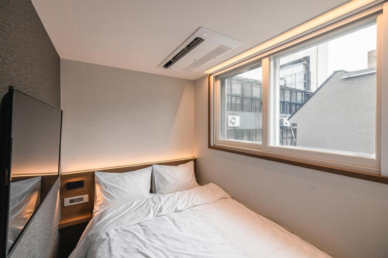 Hotel Pillowsopher Hongdae *