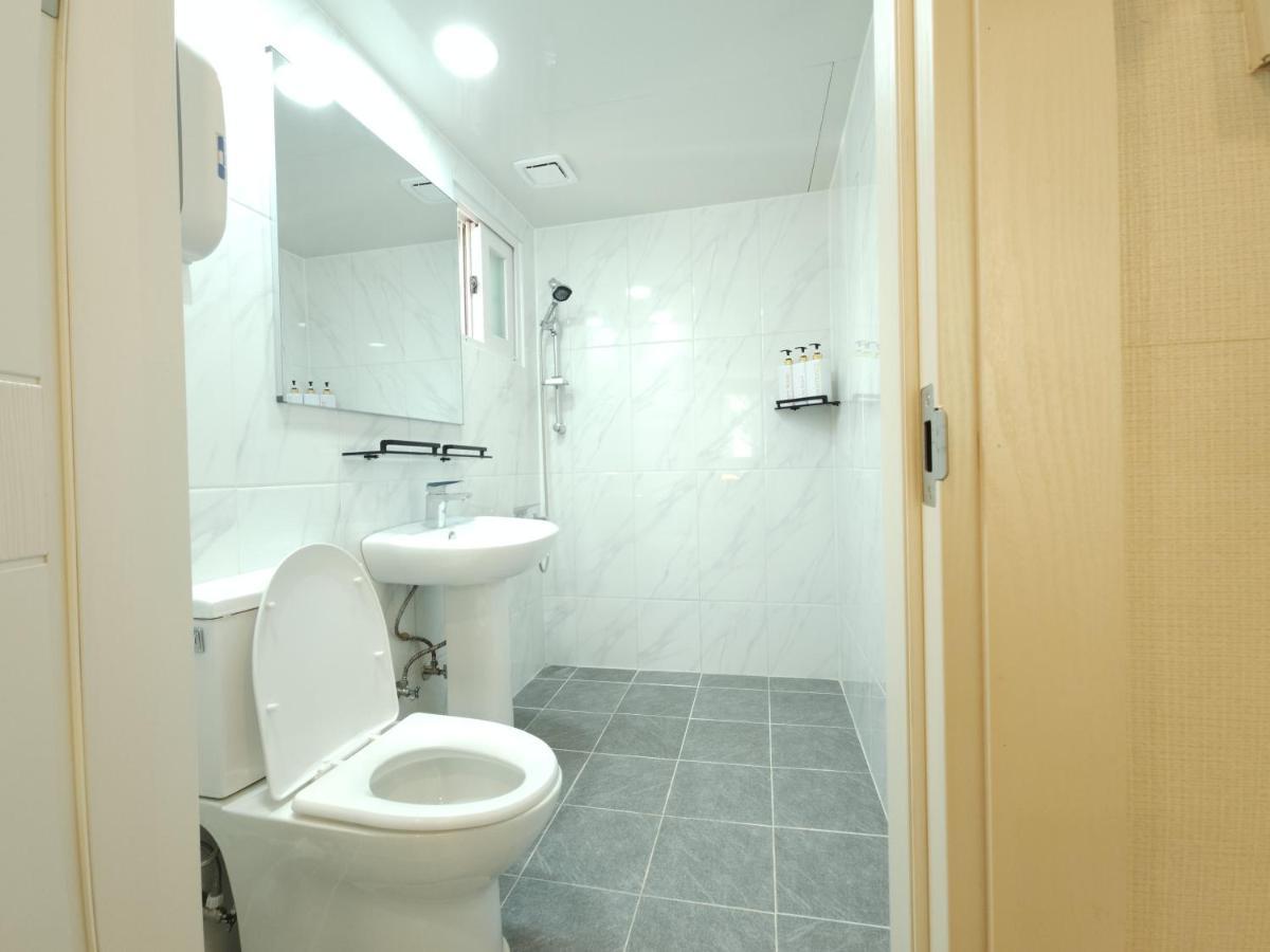 Oyo Myeongdong 5 Hostel