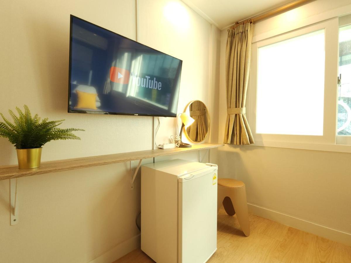 Oyo Myeongdong 5 Hostel *