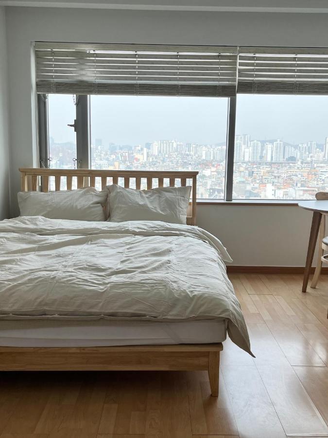 Apartment 1 Minute House From Hongdae *