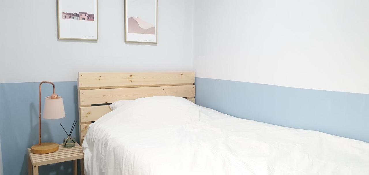 One Minute Guest house