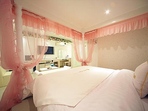 Ezen Motel 2*