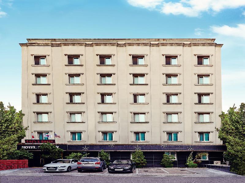 Rainbow Hotel