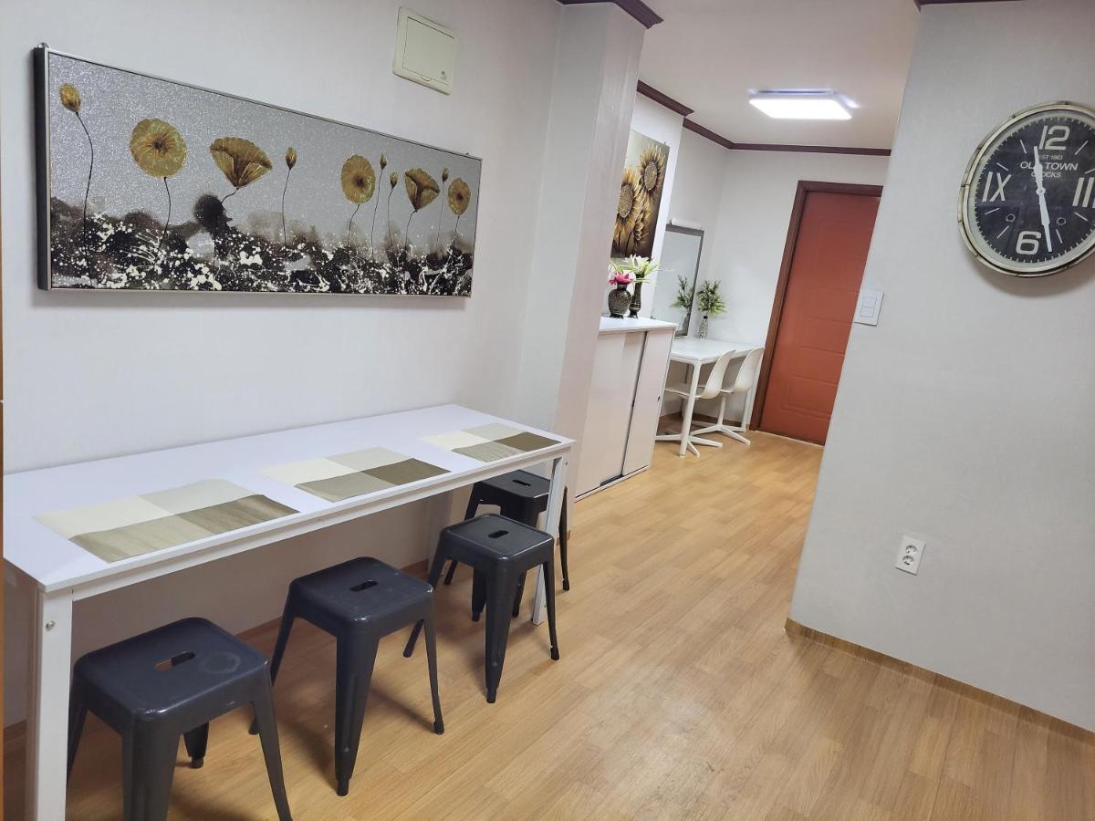 Apartment Spacious Master #5 *