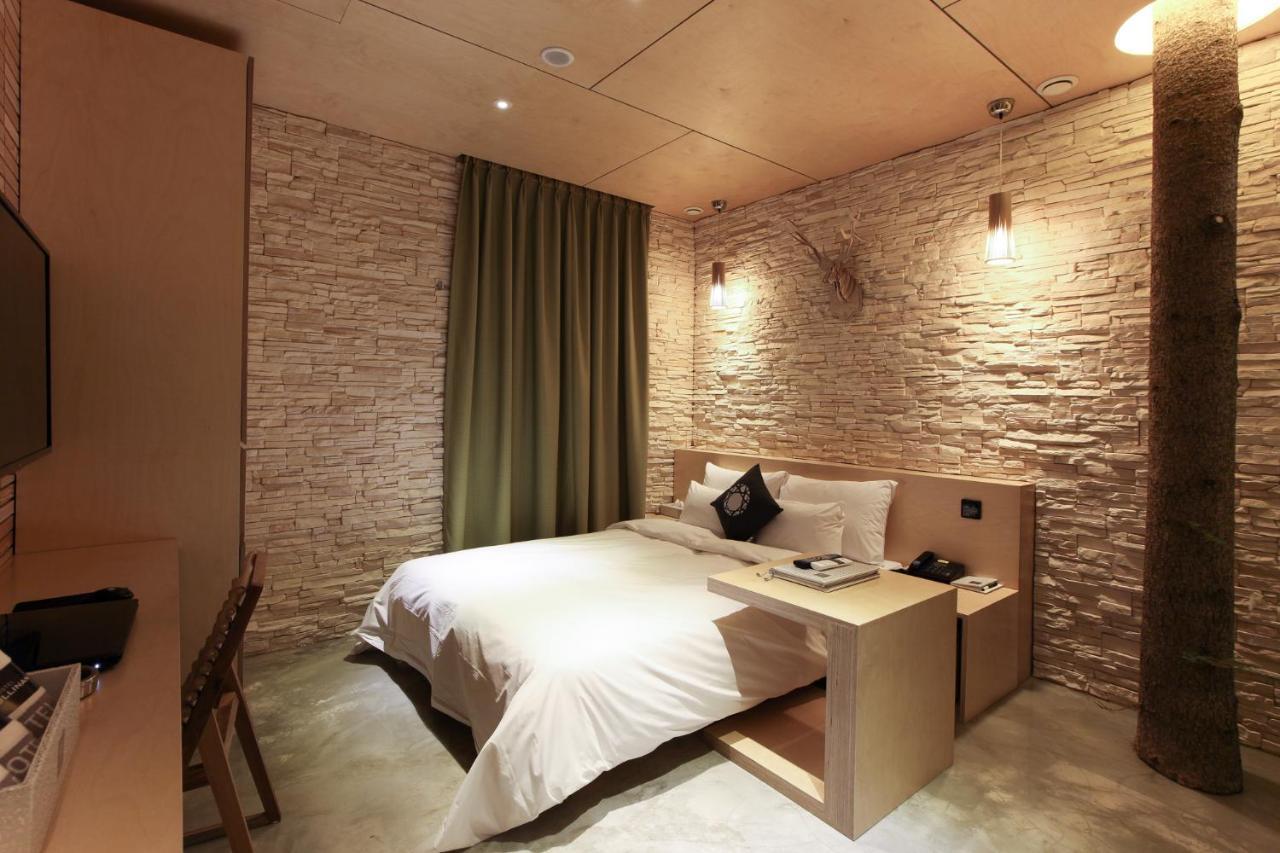 Cullinan Geondae 1 * Seoul