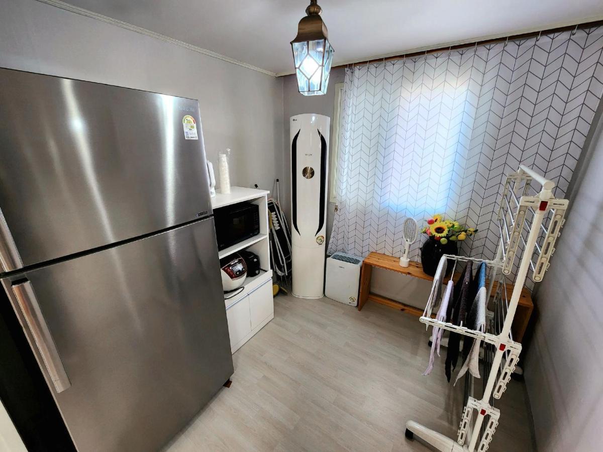 Northwestern Of A Quiet And Spacious House