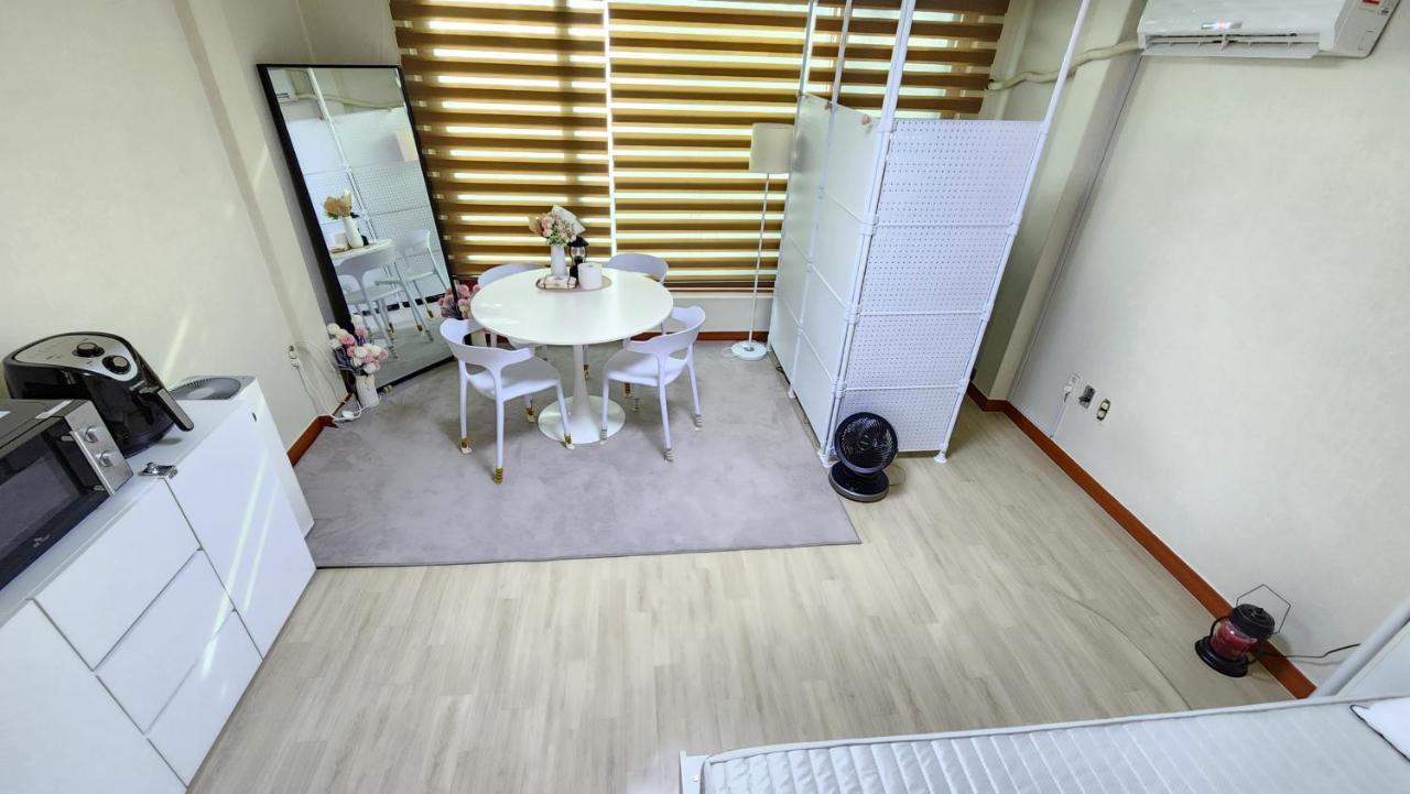 Villa Middle Option One-room, Exclusive Use, Public Transportation 5 Minutes Away