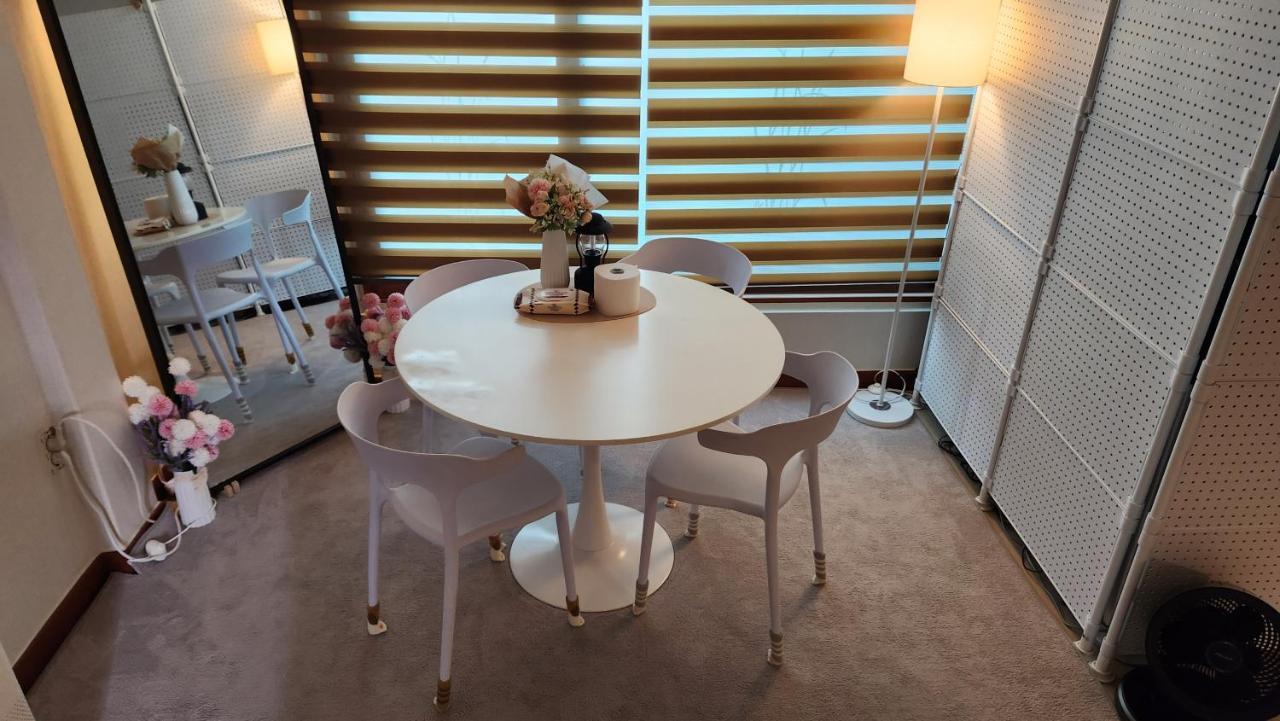 Villa Middle Option One-room, Exclusive Use, Public Transportation 5 Minutes Away