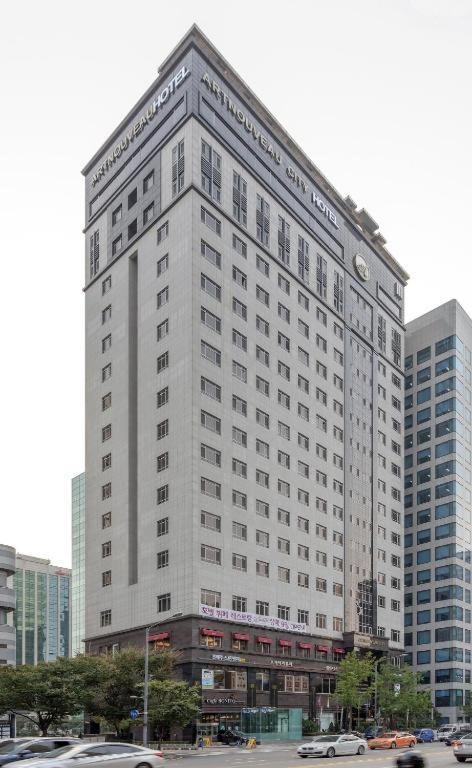 Yeoksam Artnouveau And * Seoul