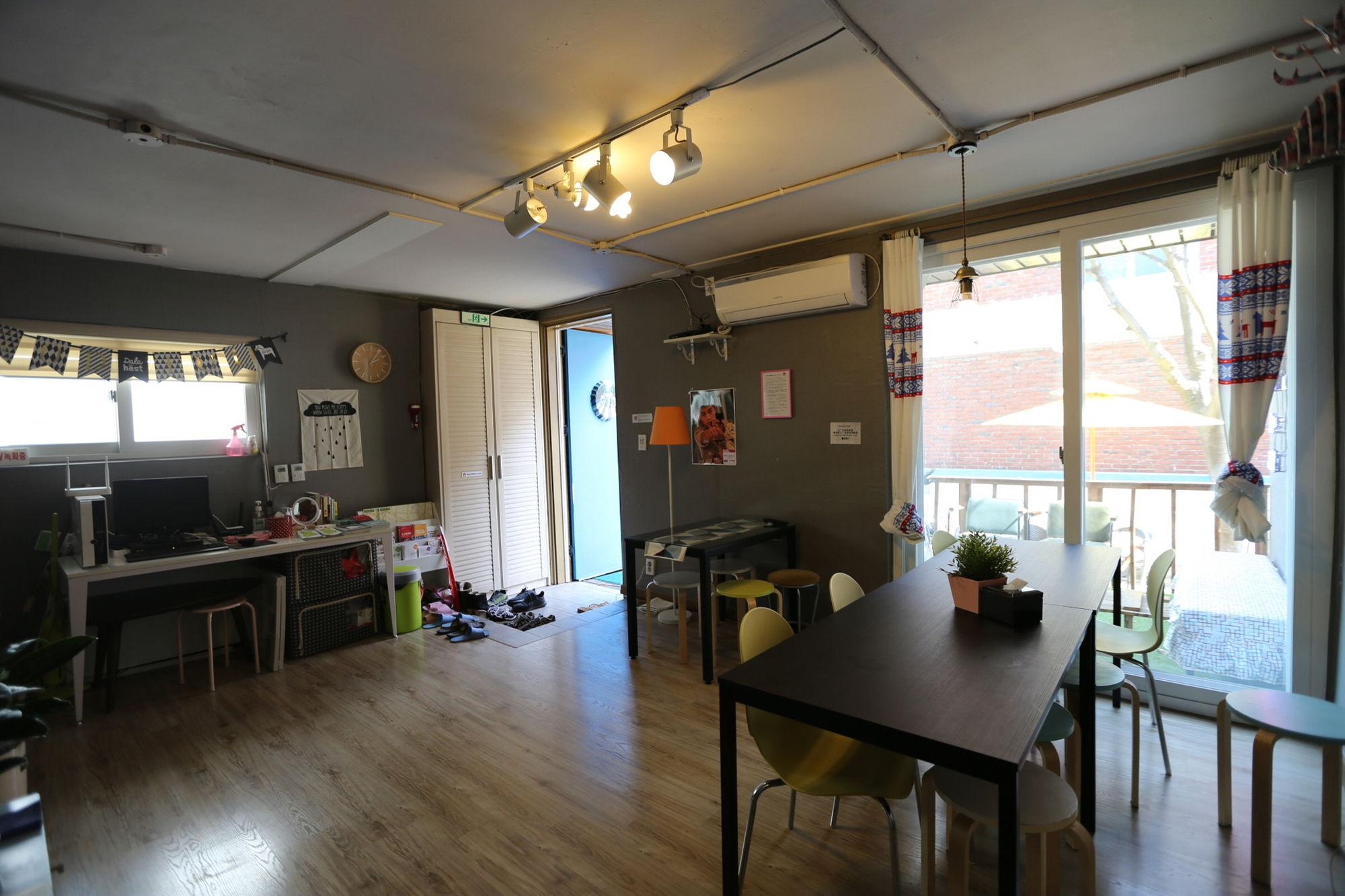 Guest house Hongdae Style 2*