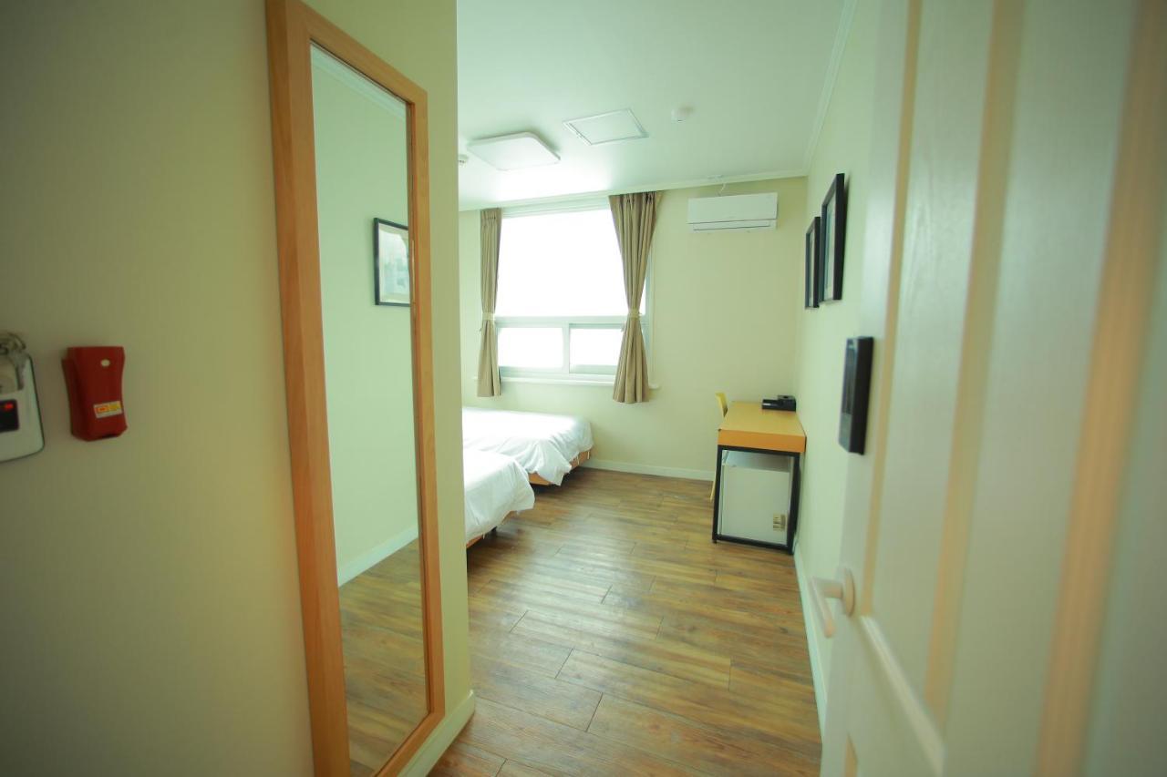 Slow Vibe Myeongdong Guest house *