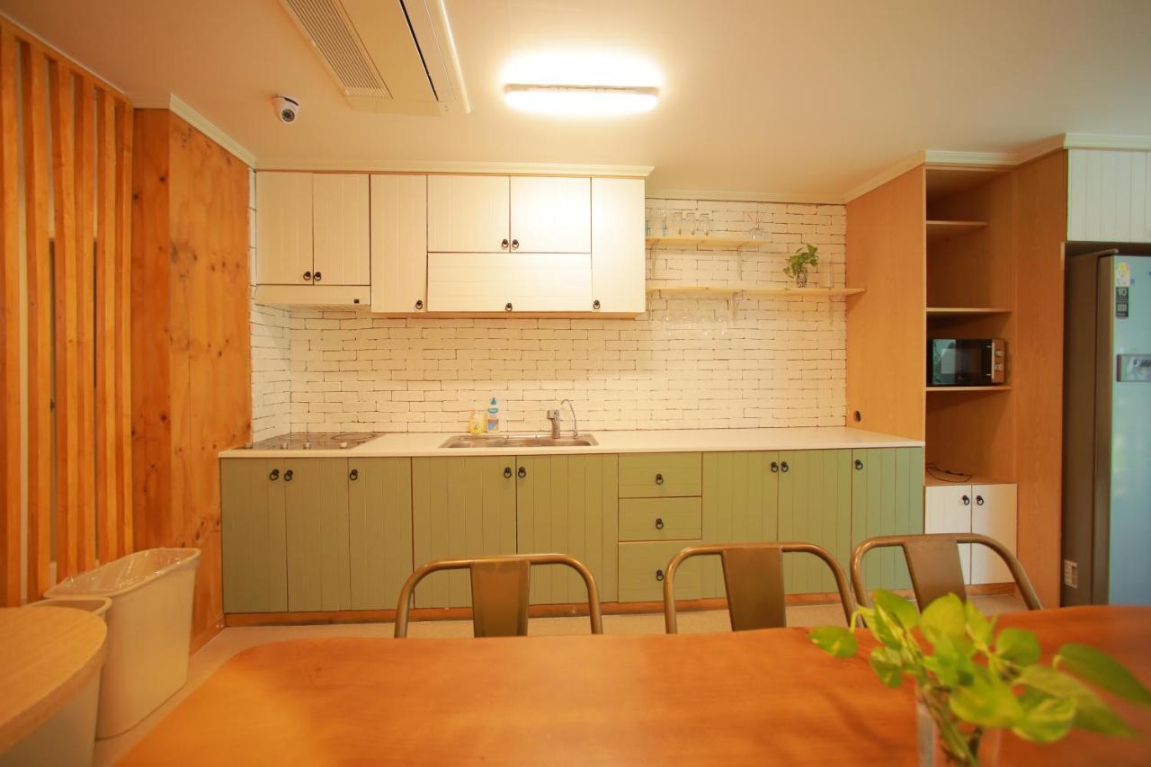 Slow Vibe Myeongdong Guest house