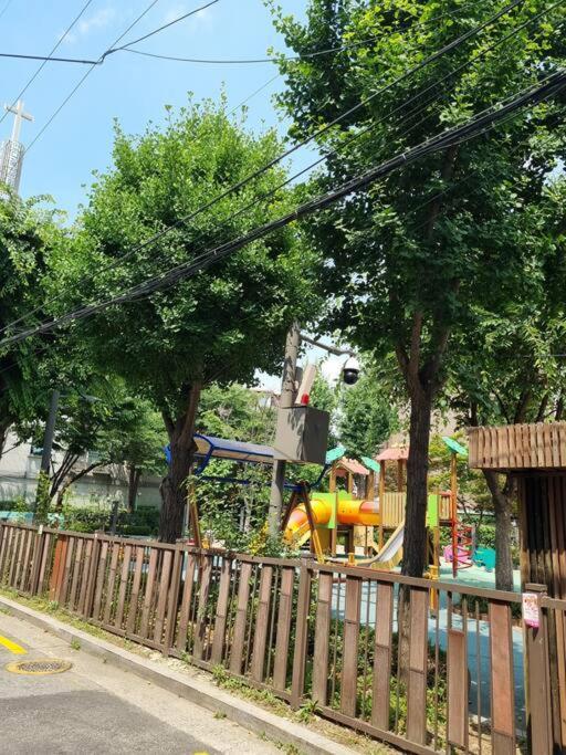 Hongdae Luxury: Family-friendly Private House With Open Balcony Seul