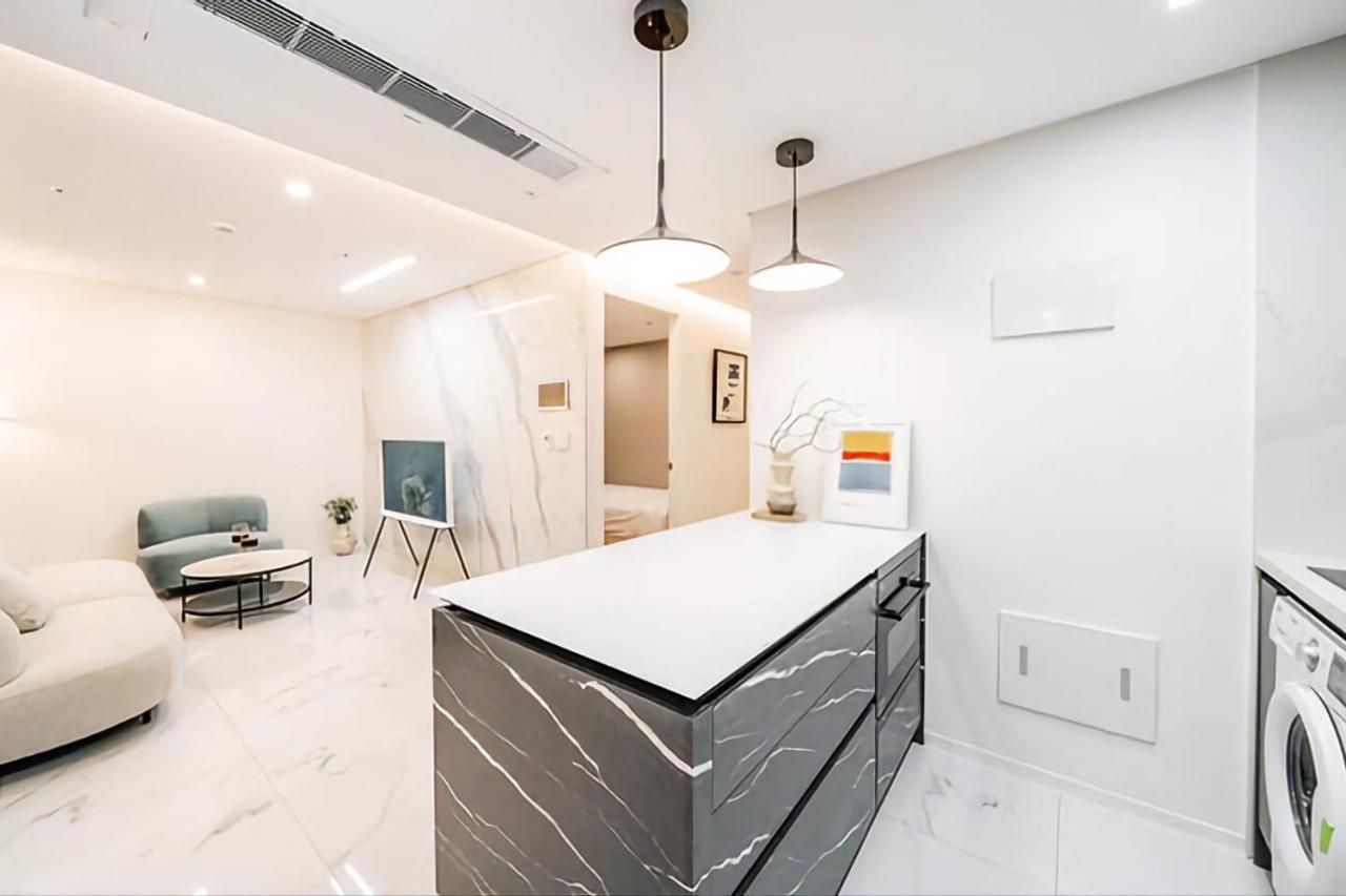 Uh Flat The Seocho Apartment *